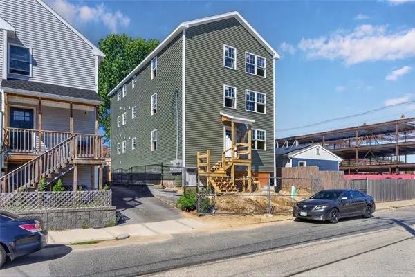 $1,199,900 | 141 Ocean Street, Providence, RI 02905