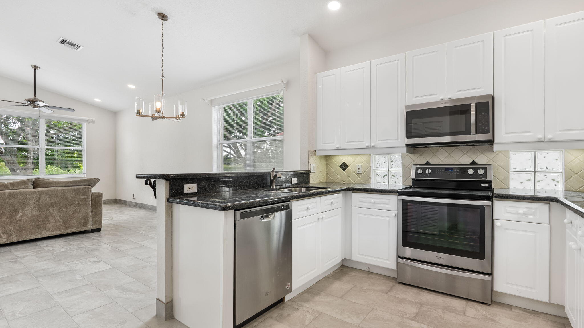 18718 Sea Turtle Lane Boca Raton, FL 33498 - Photo 26 of 62 Kitchen