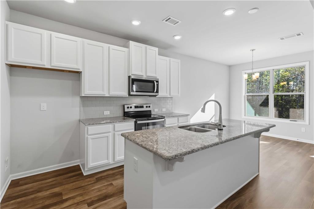 7660 Silk Tree Pointe Braselton, GA 30517 - Photo 11 of 31