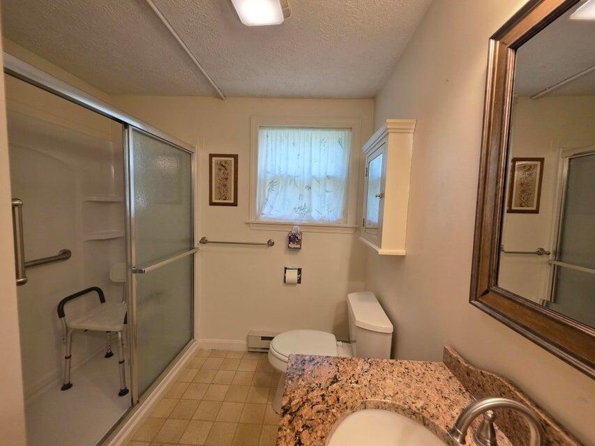 38 Cluf Bay Road, Unit 38 Brunswick, ME 04011 - Photo 23 of 45 Primary BAth