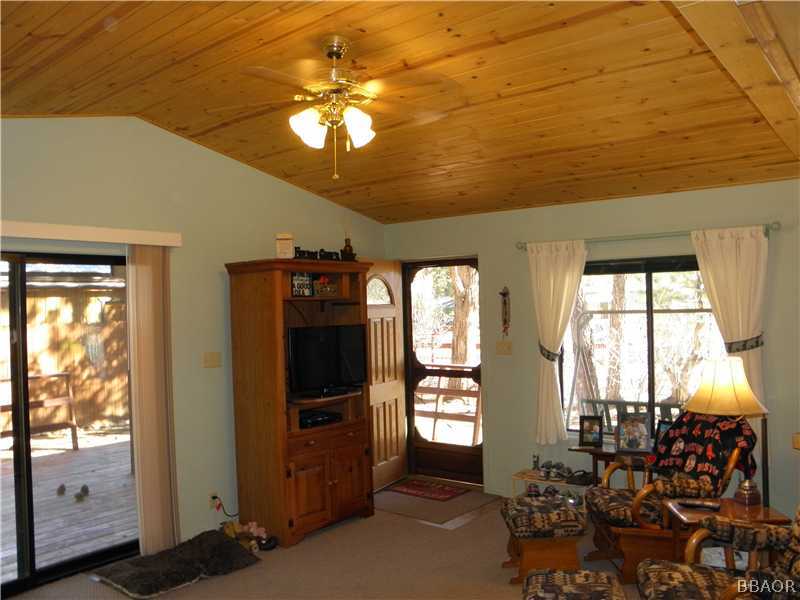 610 Riverside Avenue Sugarloaf, CA 92386 - Photo 11 of 14 Exterior Front.