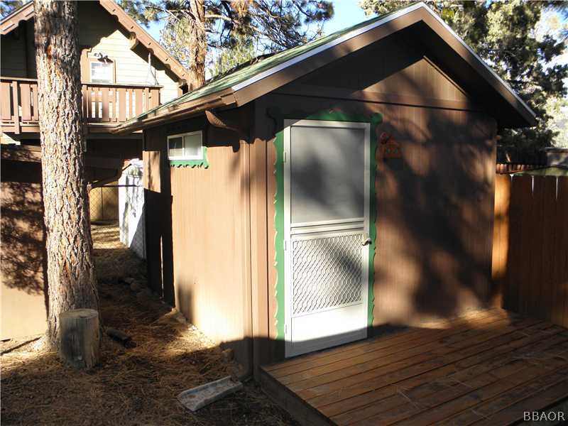 610 Riverside Avenue Sugarloaf, CA 92386 - Photo 6 of 14 Exterior Front.