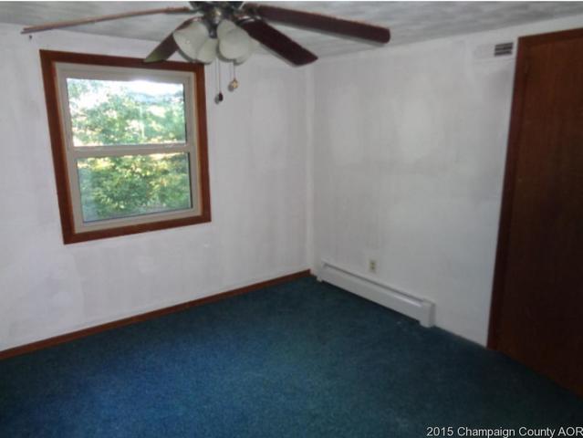 785 Iuka Road Iuka, IL 62849 - Photo 16 of 17 a view of room with window and ceiling fan