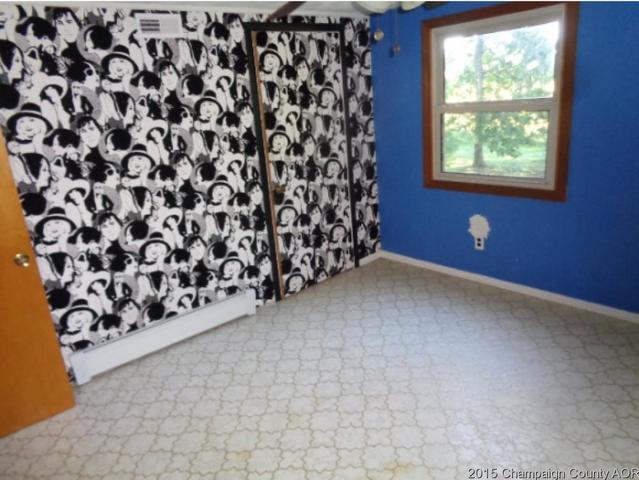 785 Iuka Road Iuka, IL 62849 - Photo 17 of 17 a view of a livingroom with wooden floor and a window