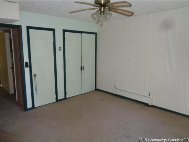 785 Iuka Road Iuka, IL 62849 - Photo 10 of 17 a view of a room with a ceiling fan