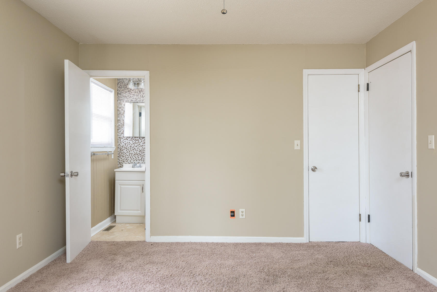924 Cleveland Road Rossville, GA 30741 - Photo 15 of 35 Master Bedroom