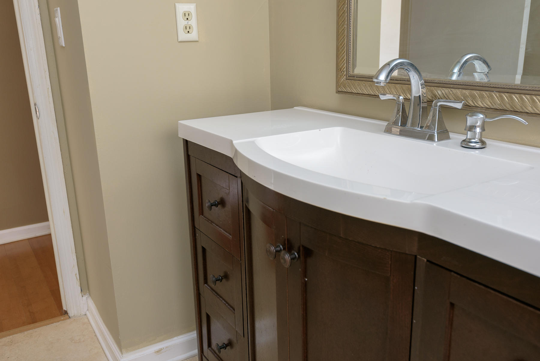 924 Cleveland Road Rossville, GA 30741 - Photo 23 of 35 Full Bathroom