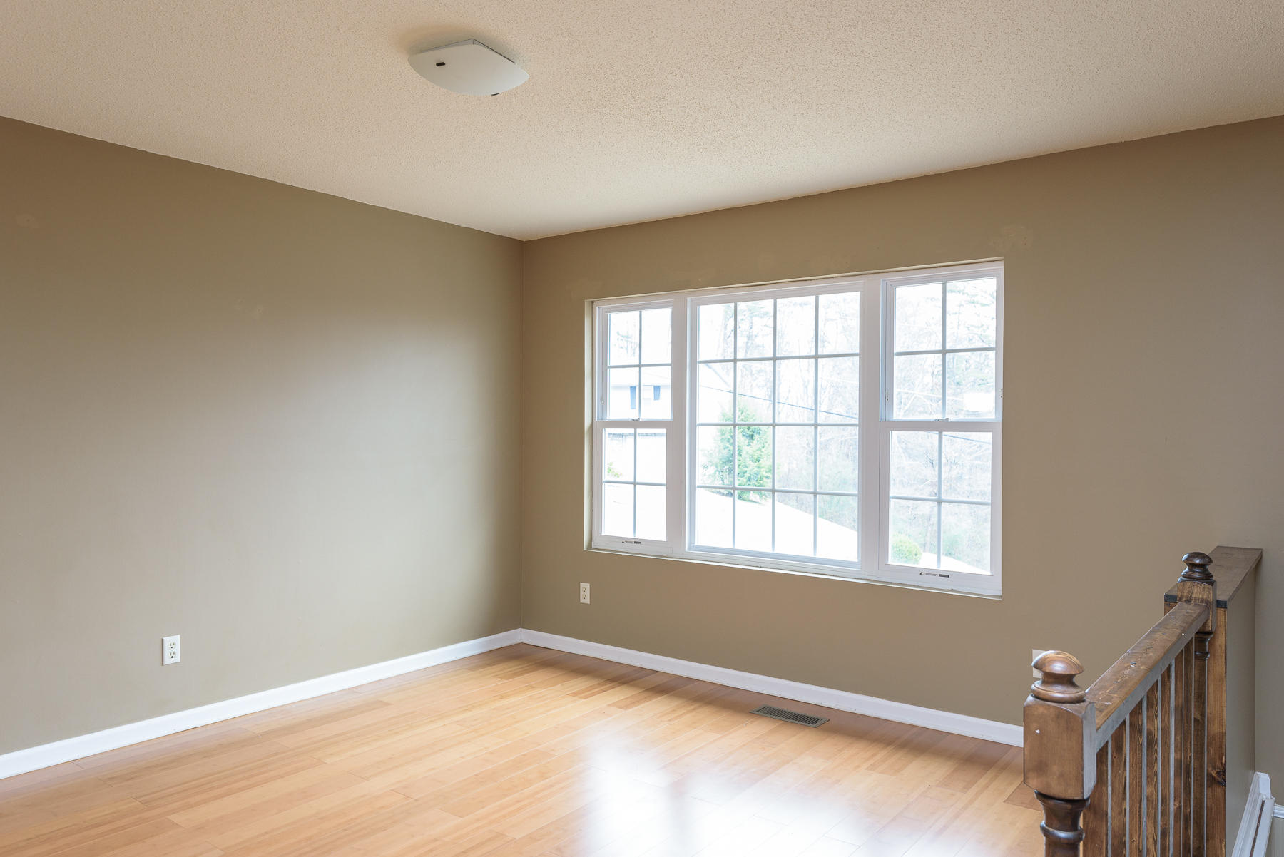 924 Cleveland Road Rossville, GA 30741 - Photo 4 of 35 Living Room