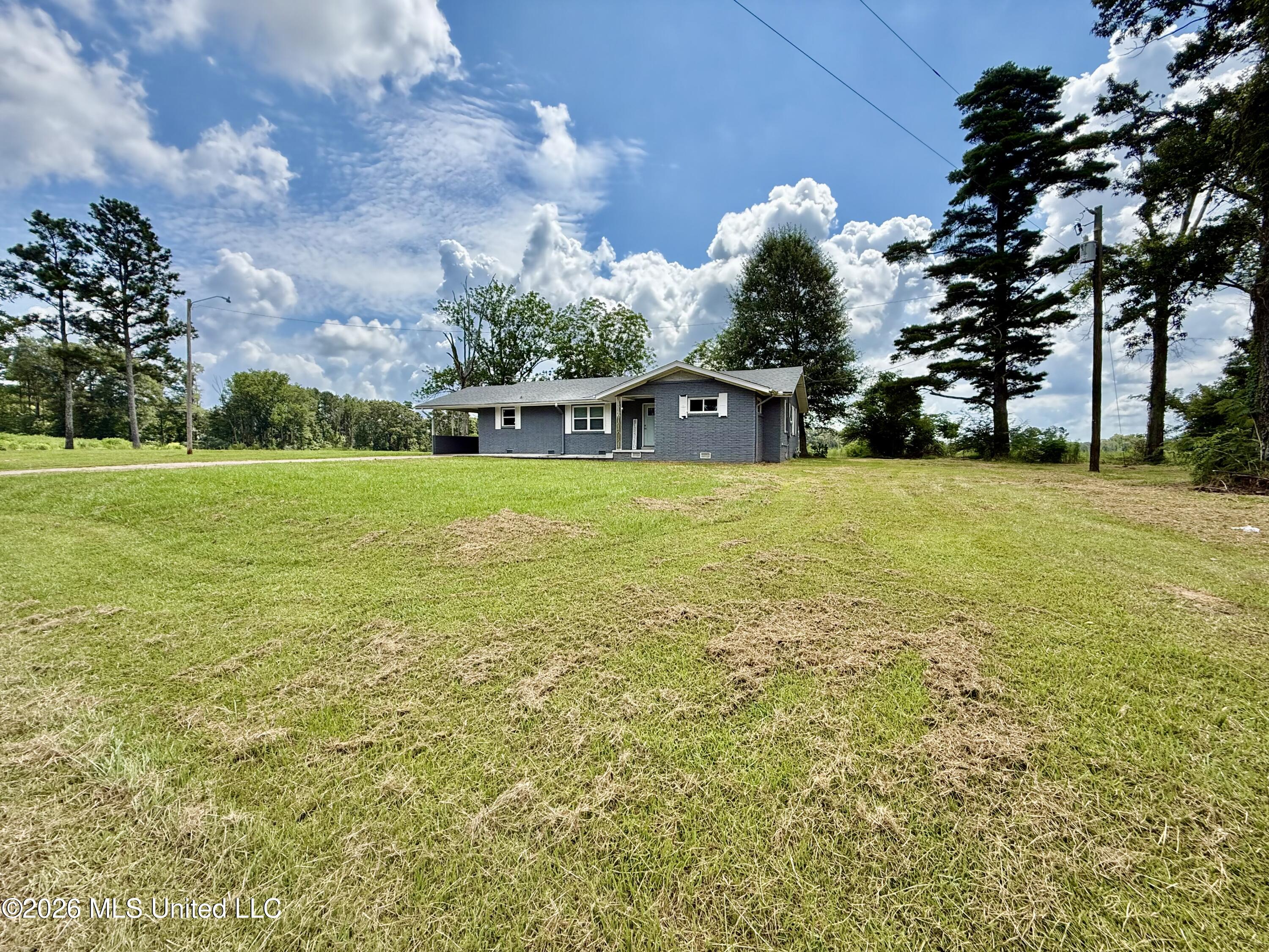 18592 Highway 35 Mize, MS 39116 - Photo 2 of 21 IMG_3486