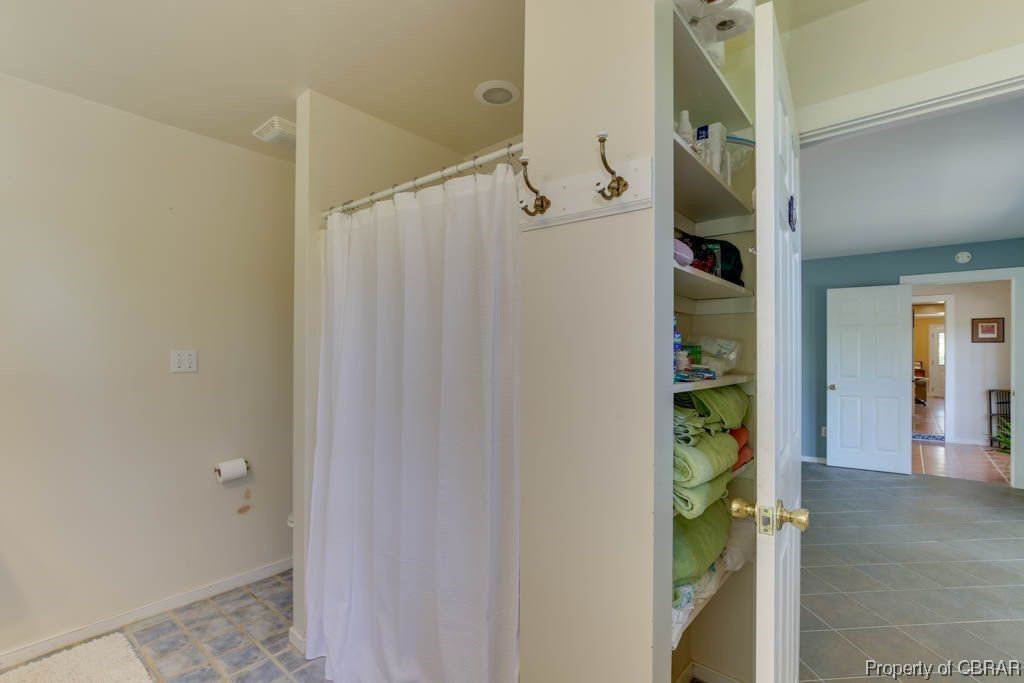 1595 Fitchetts Wharf Road Moon, VA 23119 - Photo 30 of 50