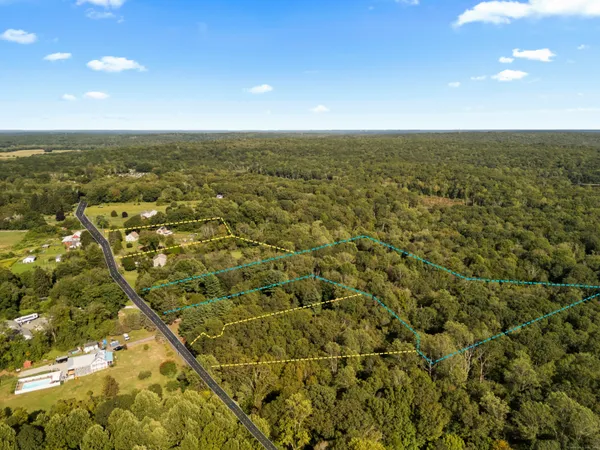 $94,900 | 139 Forsyth Road, Salem, CT 06420