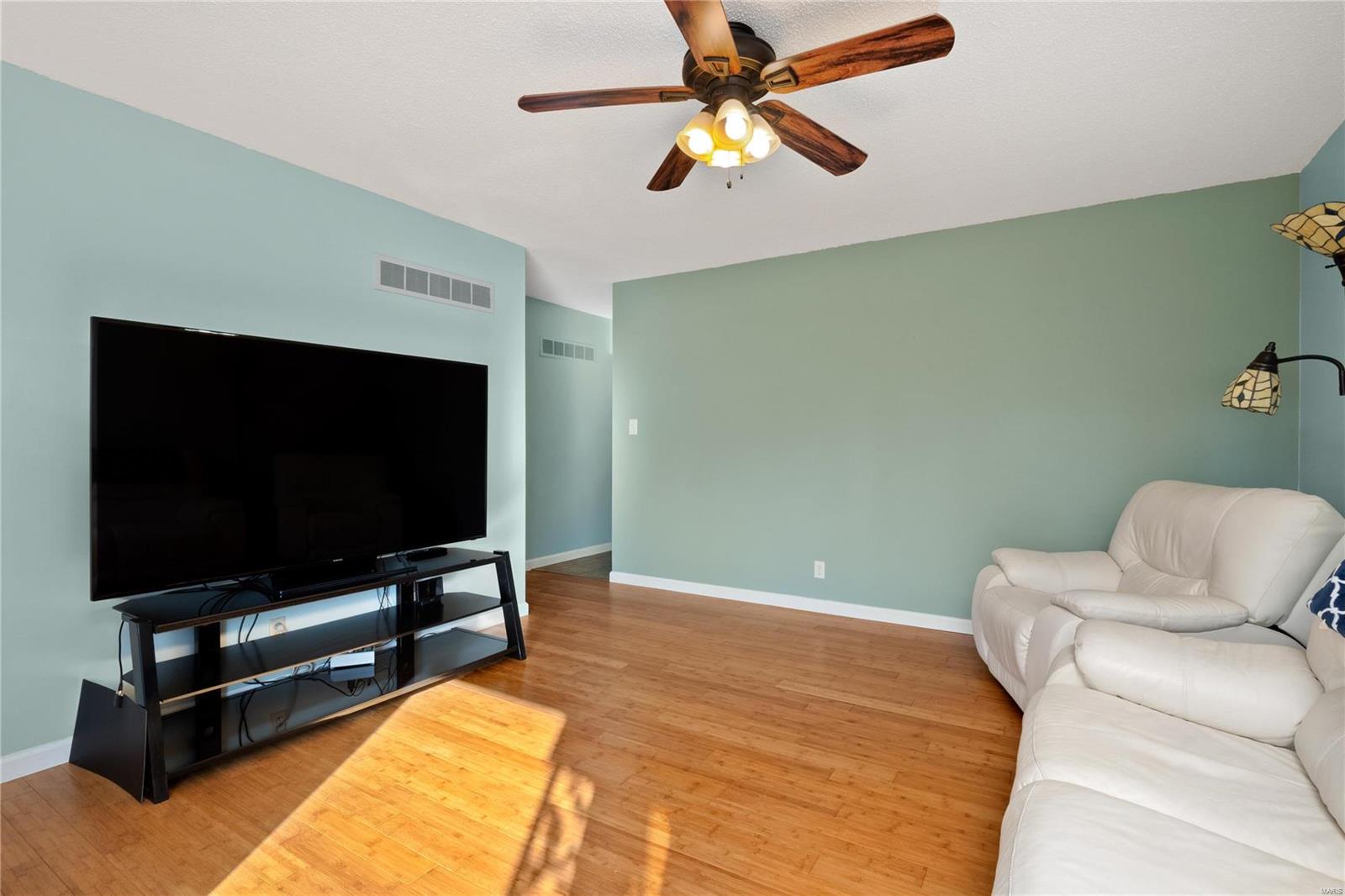 9515 Garber Road St. Louis, MO 63126 - Photo 5 of 28 Gallery Image 5
