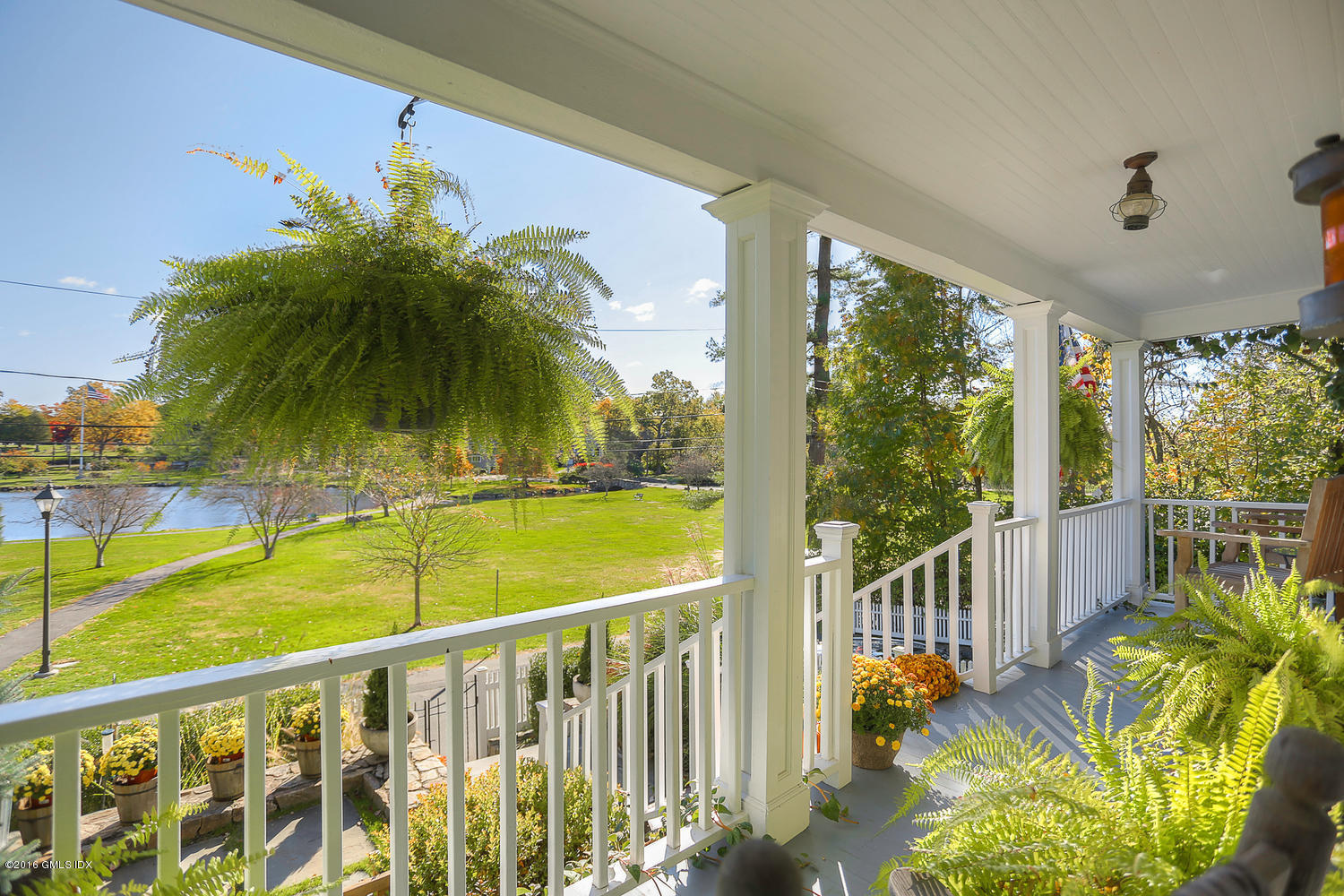36 Arch Street Riverside, CT 06878 - Photo 23 of 37 a view of a balcony