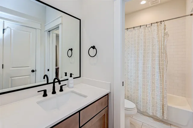 $2,795 | 5418 Wheatley Street, Unit D, Houston, TX 77091