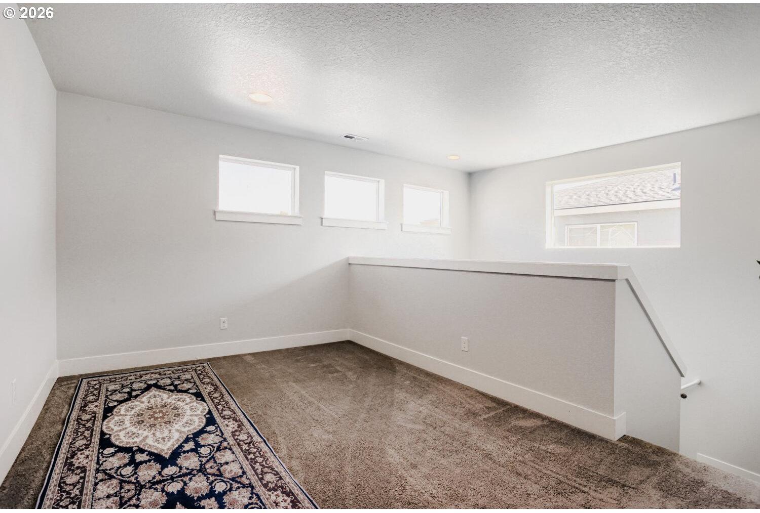 652 Southwest 49th Street Gresham, OR 97080 - Photo 15 of 25 Gallery Image 15
