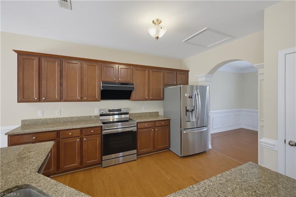3540 Lamplight Way High Point, NC 27265 - Photo 8 of 32 Gallery Image 8