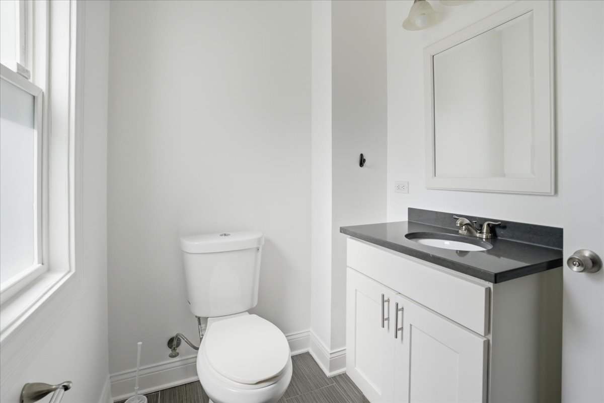 410 Standish Street Elgin, IL 60123 - Photo 25 of 40