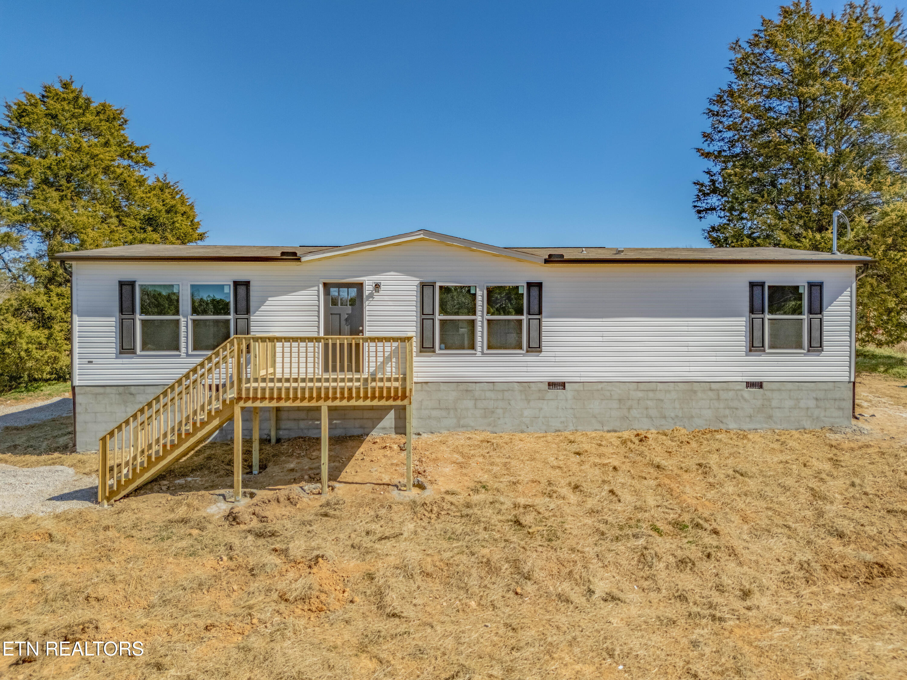 506 Clear Branch Road Loudon, TN 37774 - Photo 2 of 30 DJI_20250228134343_0027_D-HDR