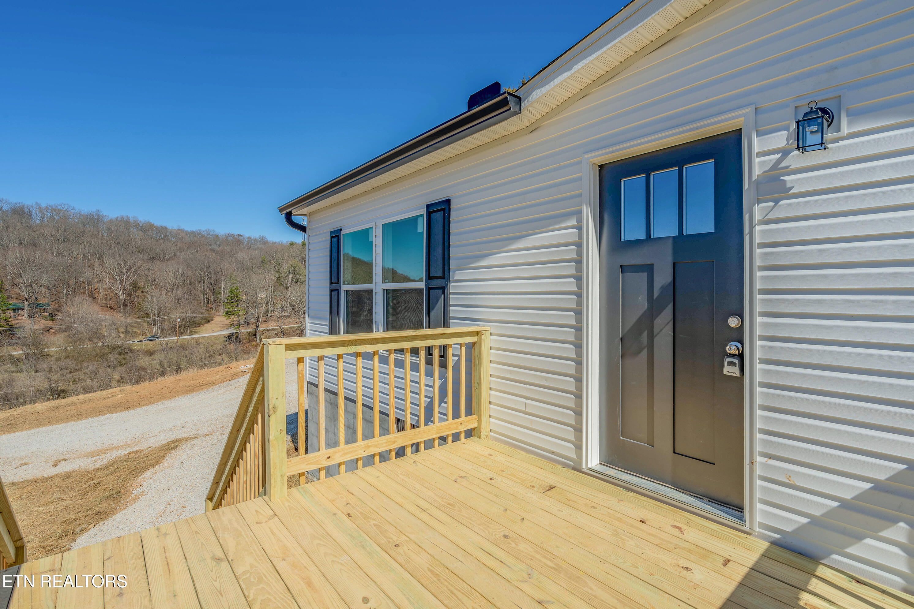 506 Clear Branch Road Loudon, TN 37774 - Photo 4 of 30 A7306706-HDR
