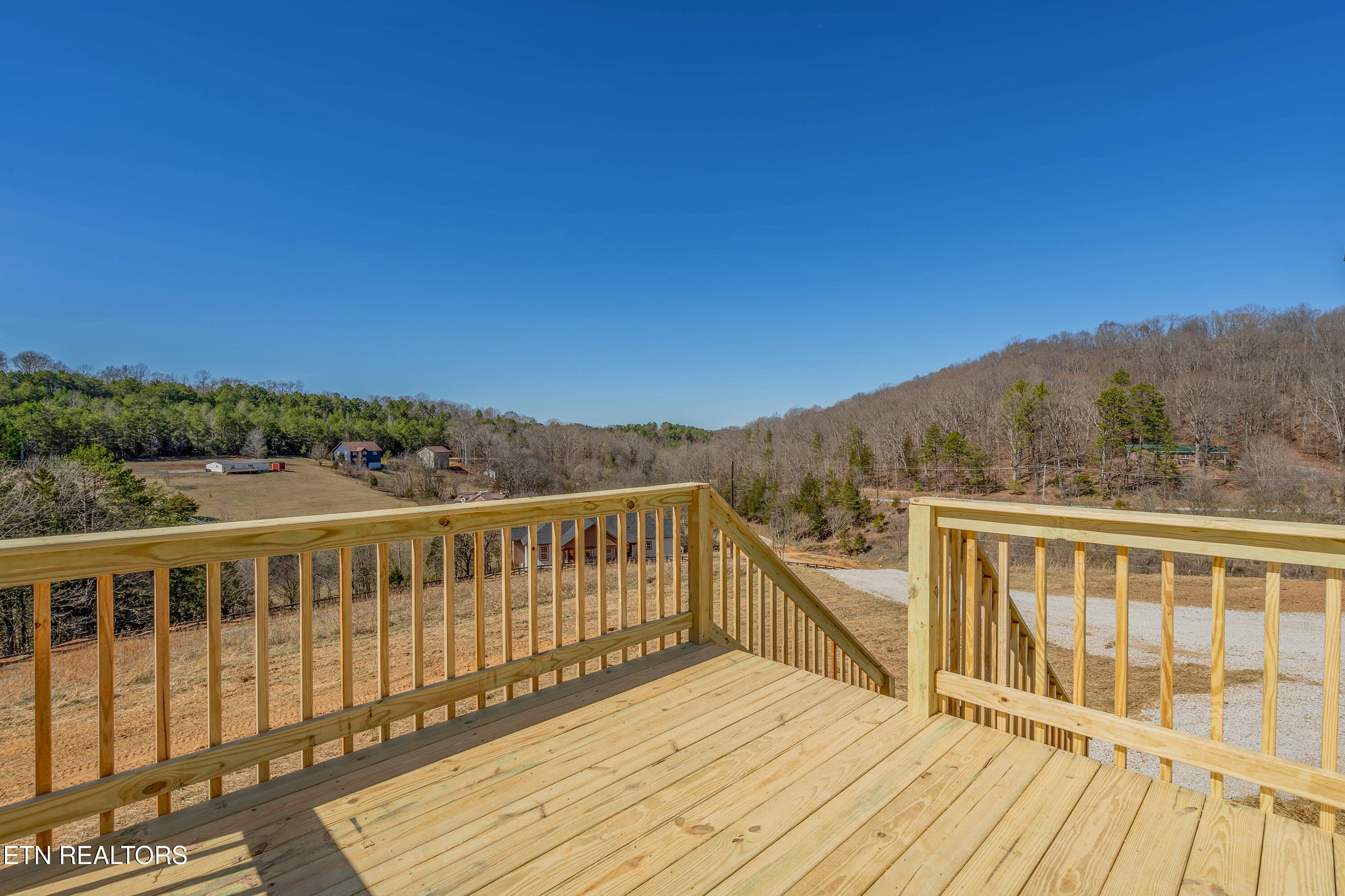 506 Clear Branch Road Loudon, TN 37774 - Photo 5 of 30 A7306703-HDR