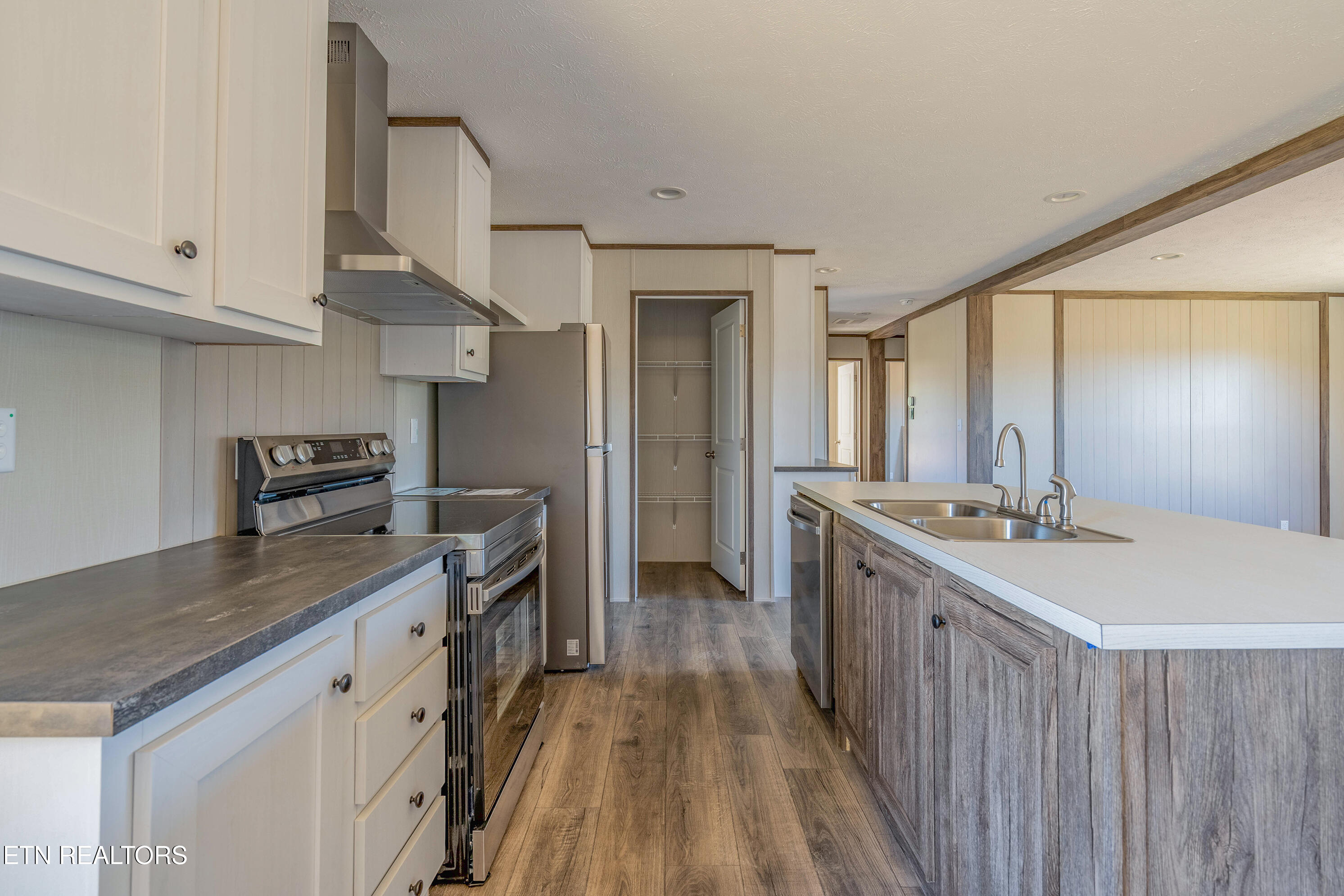 506 Clear Branch Road Loudon, TN 37774 - Photo 10 of 30 A7306655-HDR