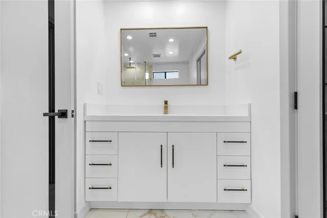 $4,650 | 11001 Collett Avenue, Granada Hills, CA 91344