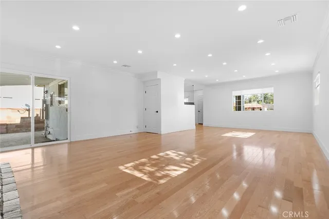 $4,650 | 11001 Collett Avenue, Granada Hills, CA 91344