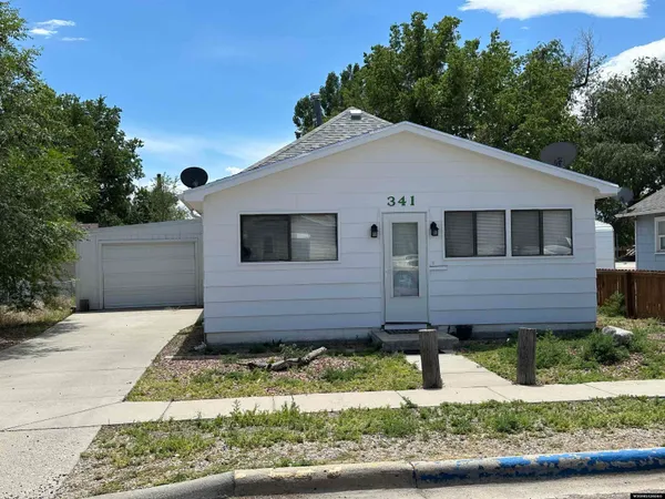 $140,000 | 341 West 24th Avenue, Torrington, WY 82240