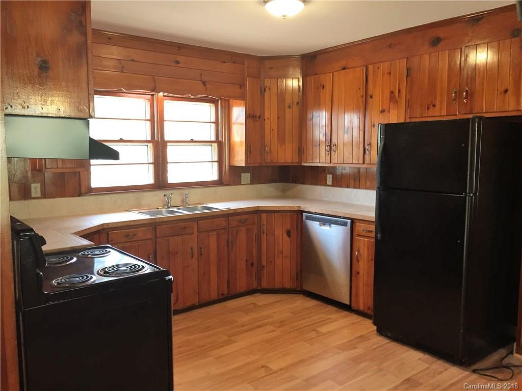 476 Forest Hills Circle Rutherfordton, NC 28139 - Photo 5 of 24 Gallery Image 5