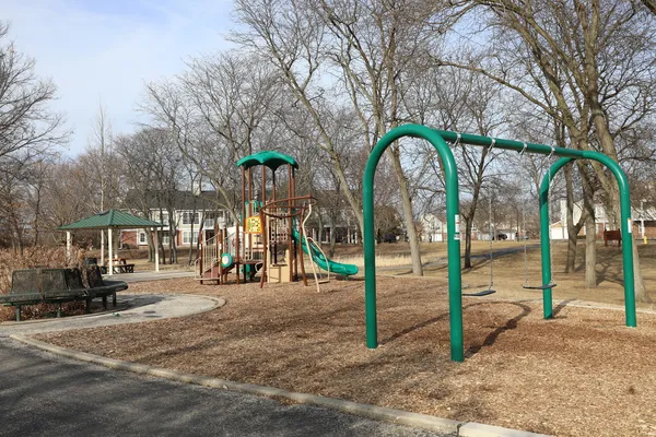 $394,000 | 883 Sparta Court, Vernon Hills, IL 60061