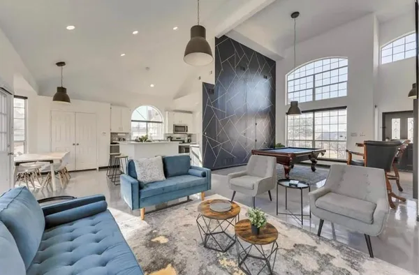 $5,000 | 8324 Autumncrest Court, Dallas, TX 75249