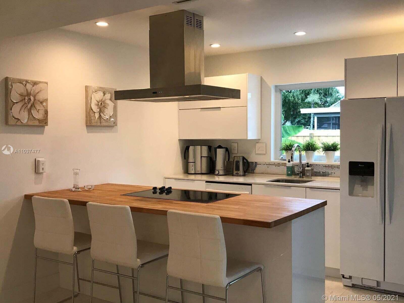 131 Orchard Ridge Lane Boca Raton, FL 33431 - Photo 3 of 19 Kitchen