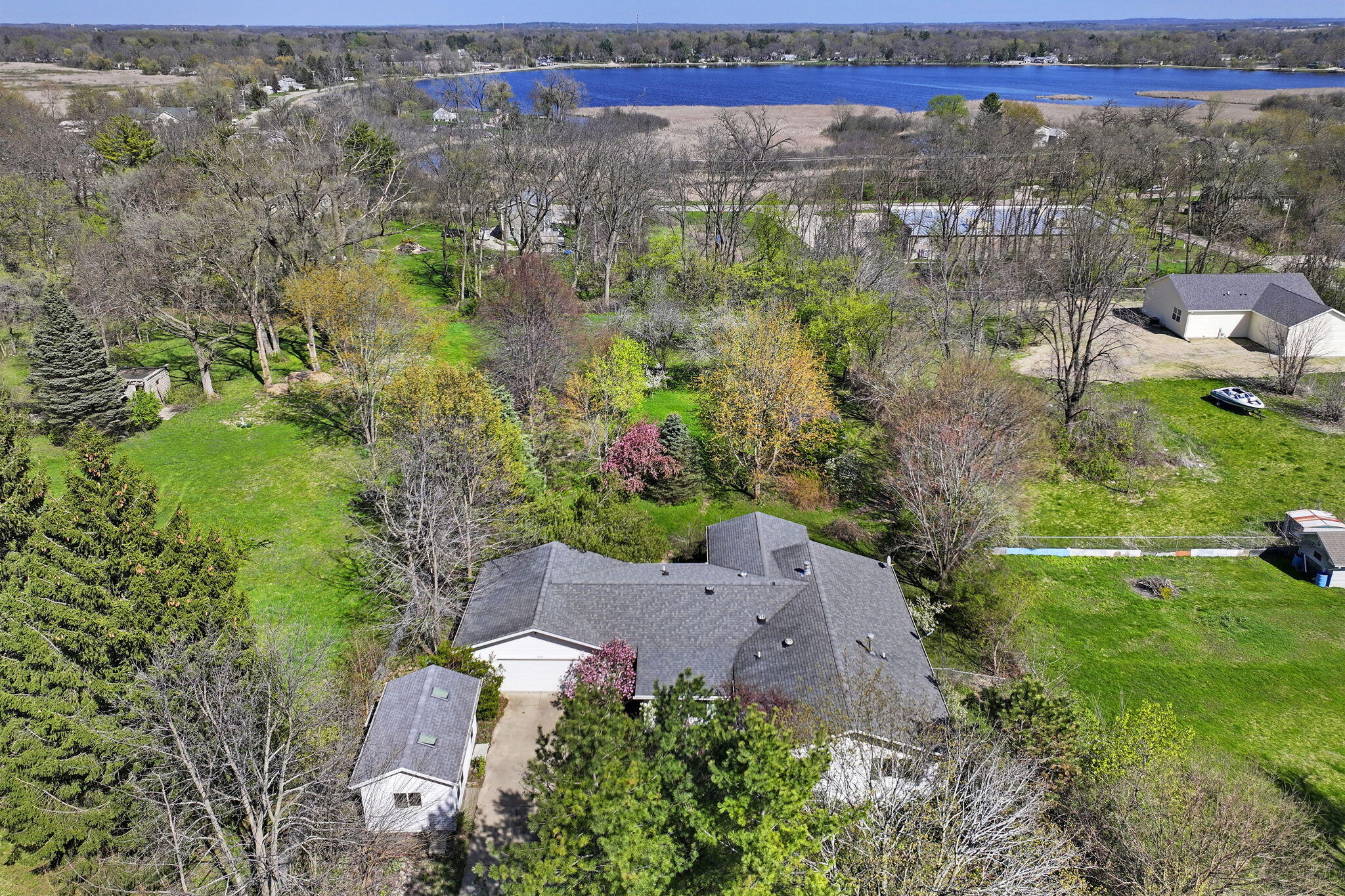 N1420 Cedar Road Bloomfield, WI 53147 - Photo 35 of 37 z9