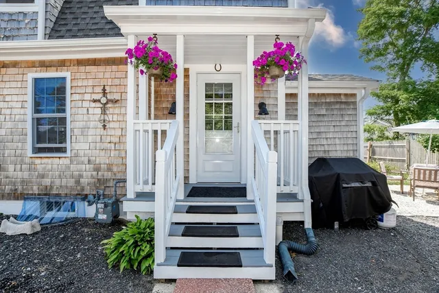 $500,000 | 7 Bungalow Lane, Wareham, MA 02532