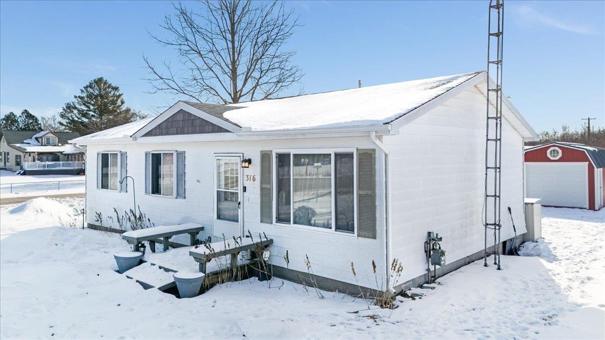 316 East Main Street Hale, MI 48739 - Photo 3 of 30