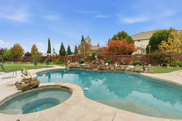 $854,000 | 1502 Churcher Drive, Manteca, CA 95337