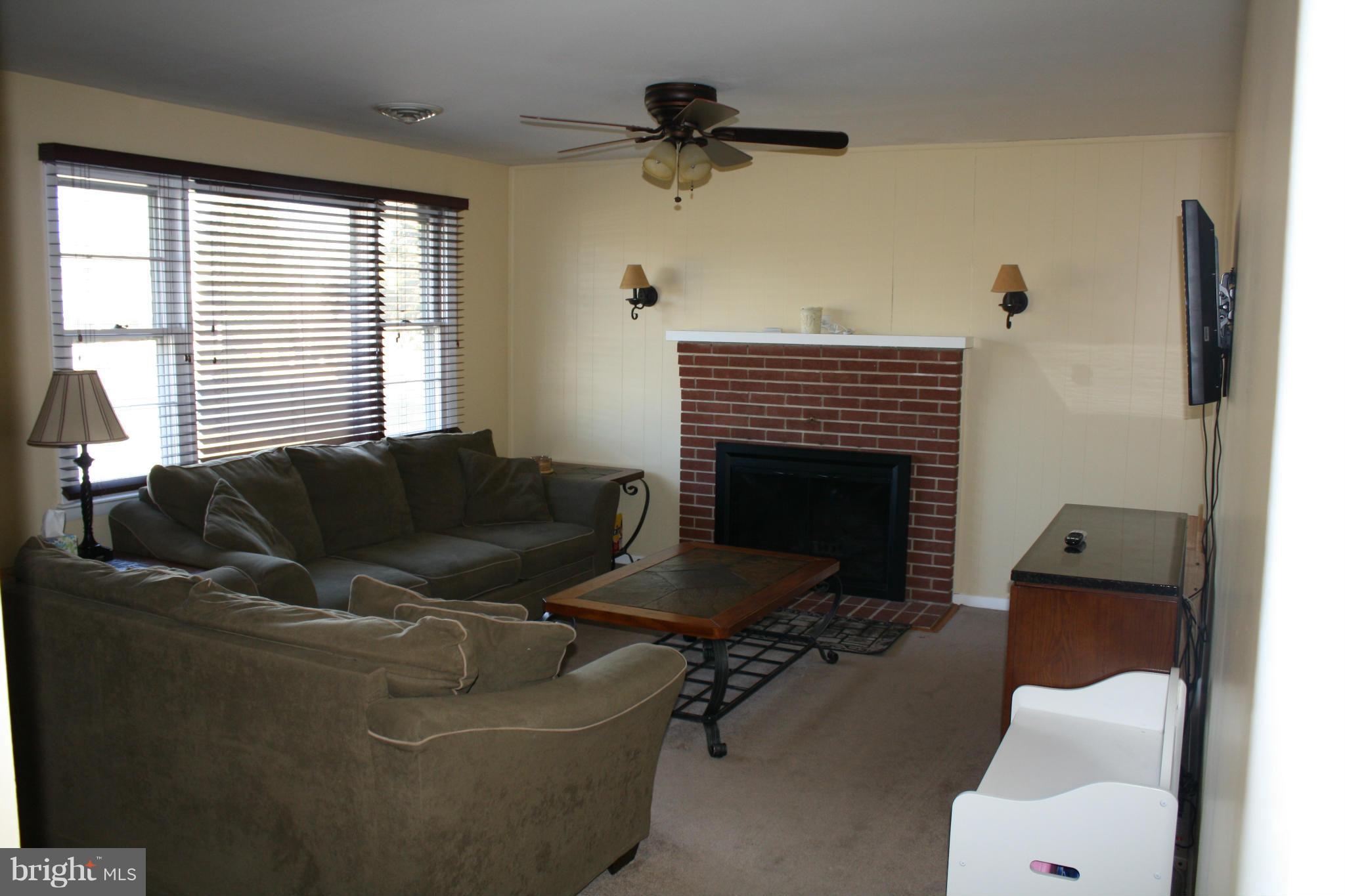 1875 Deer Park Road Finksburg, MD 21048 - Photo 4 of 25 Family Room