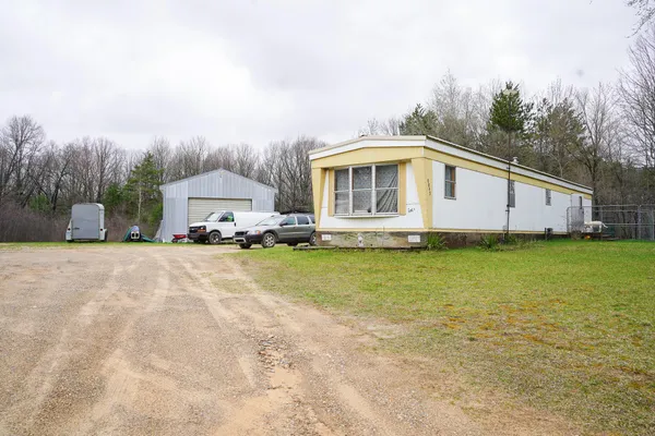 $99,000 | 8893 Sanders Road, Vestaburg, MI 48891