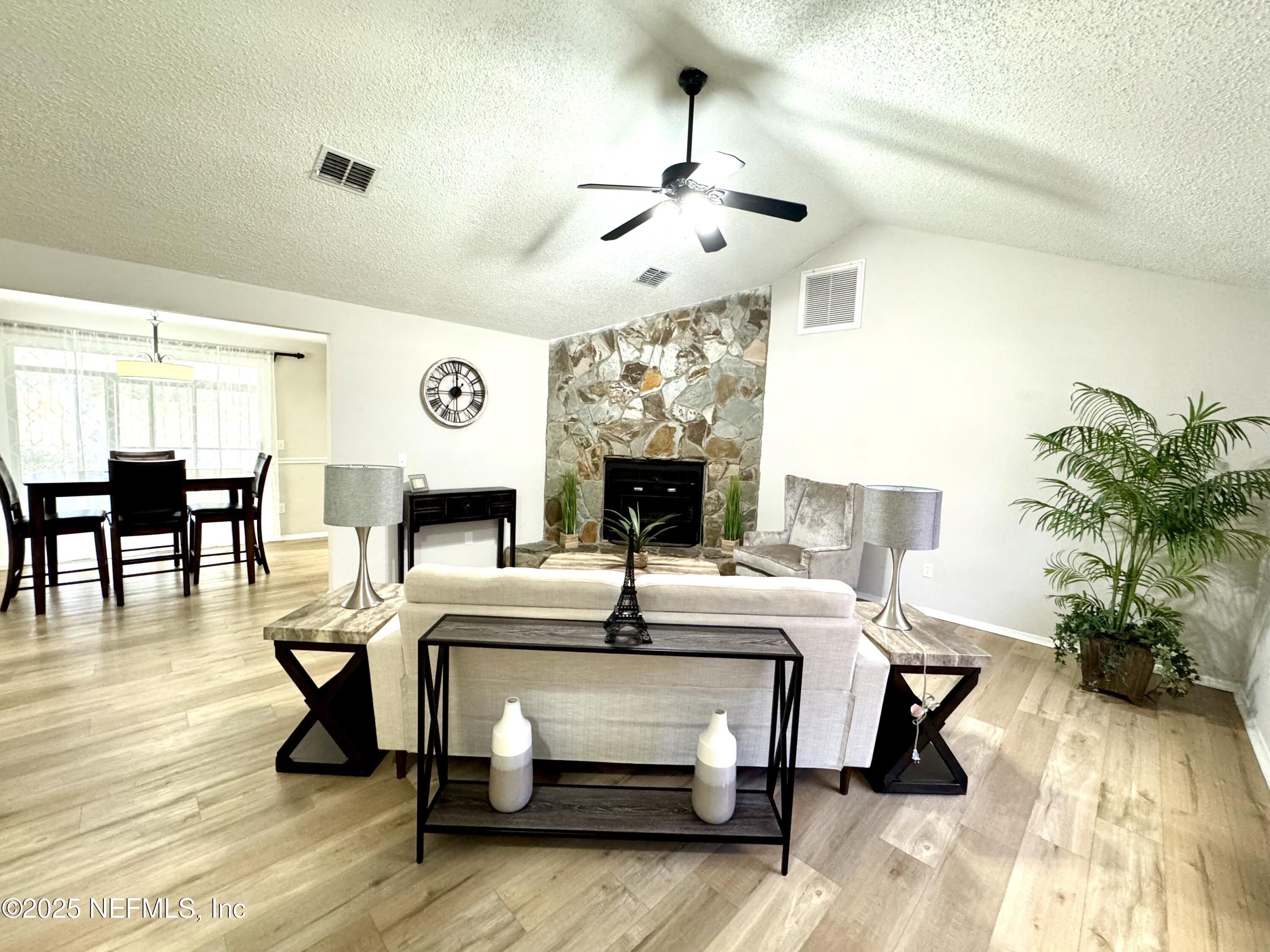 2574 Spring Lake Road West Jacksonville, FL 32210 - Photo 8 of 33 IMG_4874
