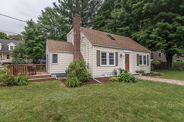 3 Weld Road Stoneham, MA 02180 - Photo 2 of 18 Gallery Image 2