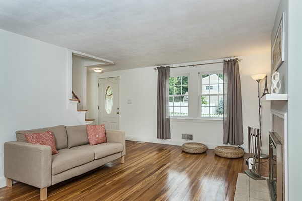 3 Weld Road Stoneham, MA 02180 - Photo 4 of 18 Gallery Image 4