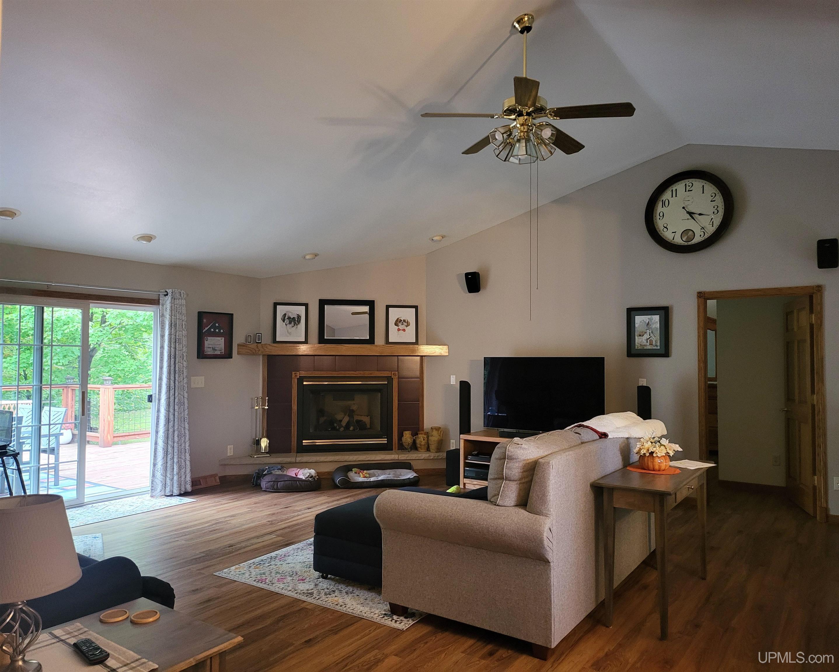904 Pierce Street Niagara, WI 54151 - Photo 2 of 10 Gallery Image 2