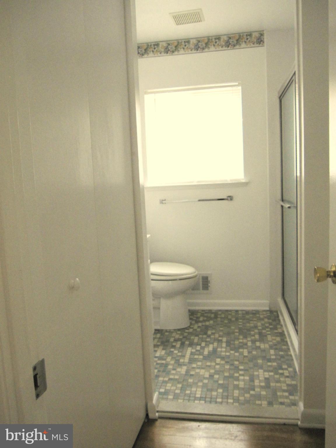 418 Nollmeyer Road Baltimore, MD 21220 - Photo 17 of 30 Bath