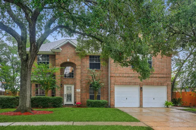 $395,000 | 1352 Deer Ridge Drive, League City, TX 77573