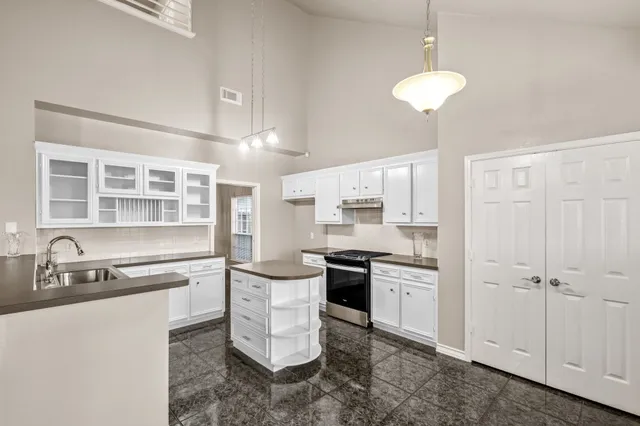 $395,000 | 1352 Deer Ridge Drive, League City, TX 77573