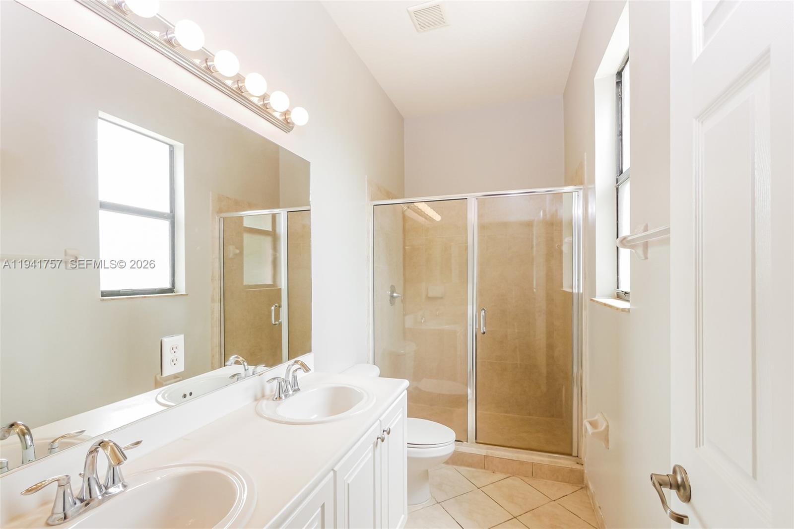 457 Southeast 37th Place Homestead, FL 33033 - Photo 13 of 15