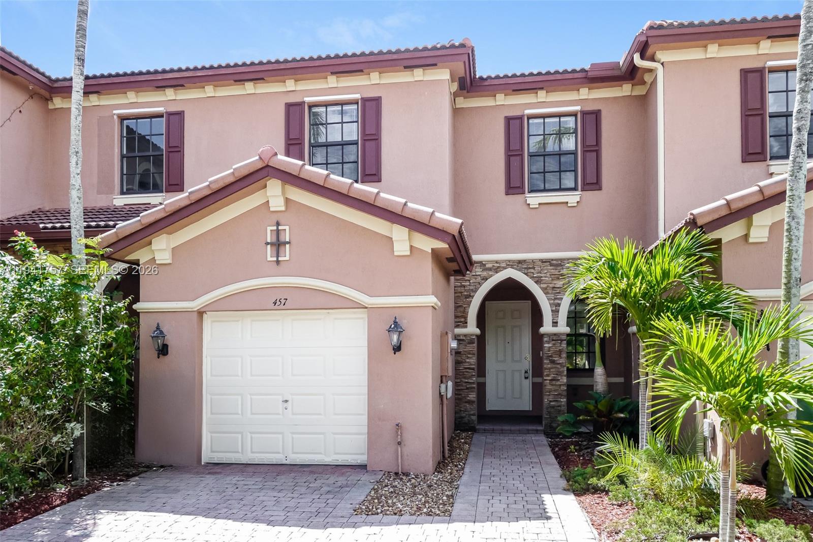 457 Southeast 37th Place Homestead, FL 33033 - Photo 2 of 15