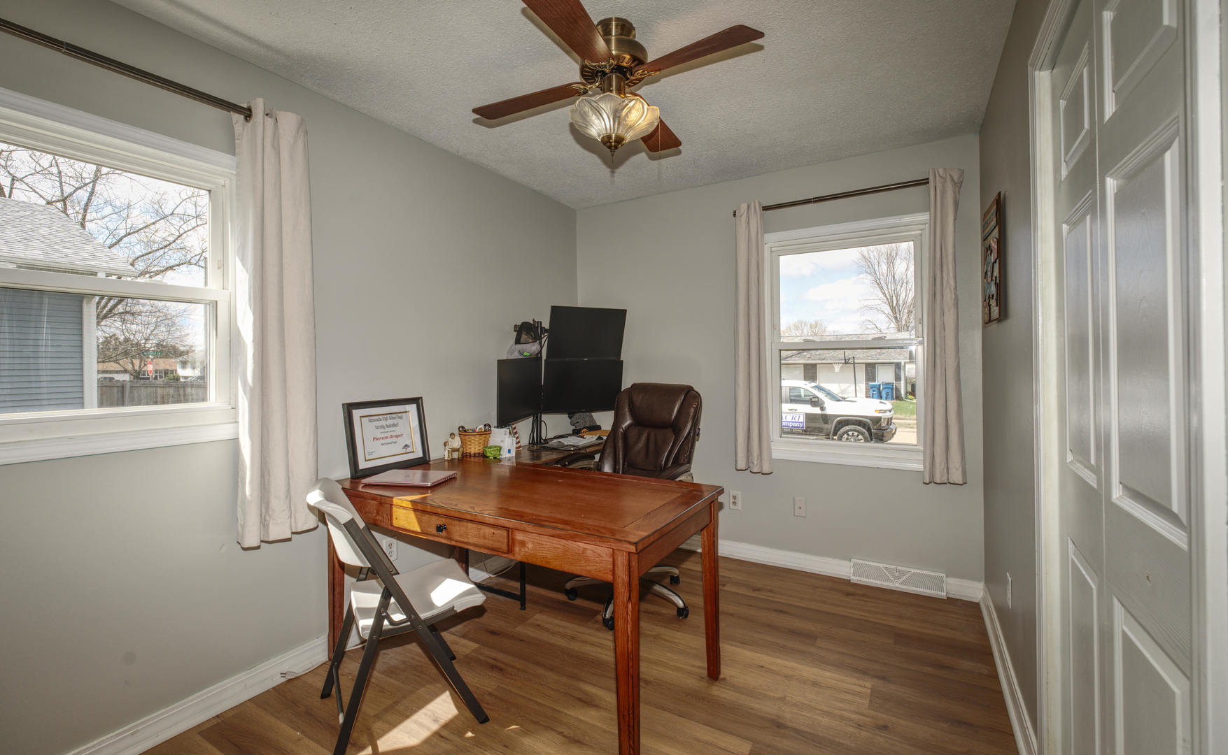 1709 Middle Road Camanche, IA 52730 - Photo 11 of 19 Gallery Image 11