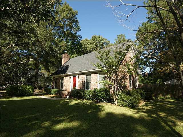 213 Sweetbriar Road Summerville, SC 29485 - Photo 1 of 22 Primary Photo