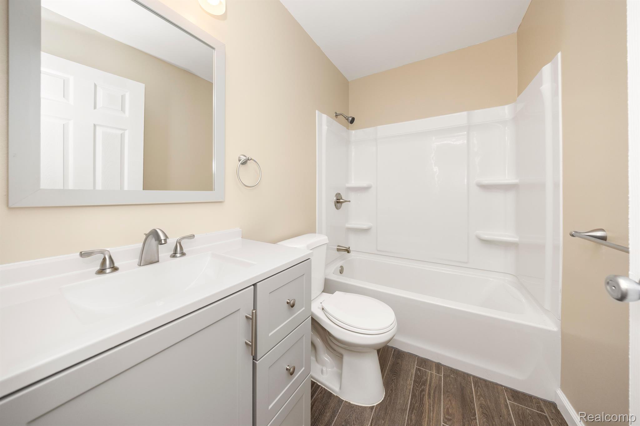 20935 Waltham Road Warren, MI 48089 - Photo 13 of 40 Gallery Image 13